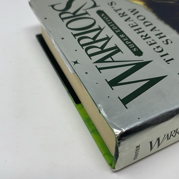 WARRIORS: Tigerheart’s Shadow. Super Edition. By: Erin Hunter - Picture 6 of 8